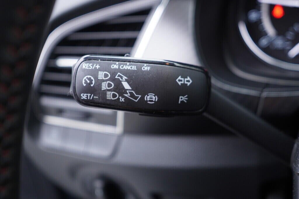 OV190V09525_25.webp_FABIA Monte Carlo 1.0 TSI 70 kW automat