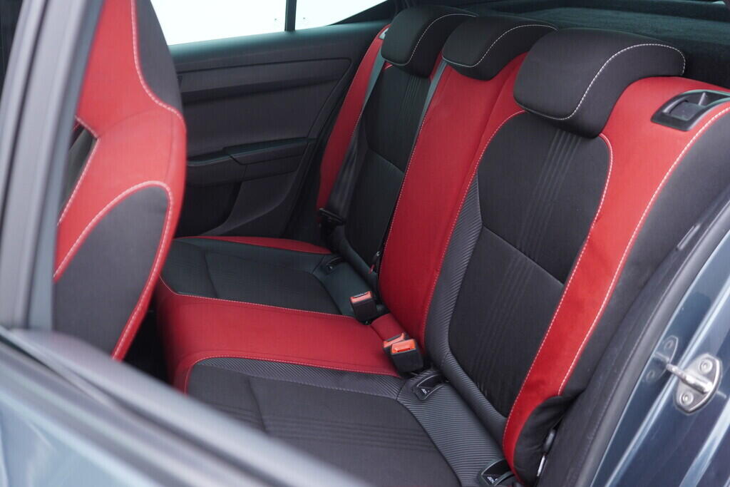 OV190V09525_33.webp_FABIA Monte Carlo 1.0 TSI 70 kW automat