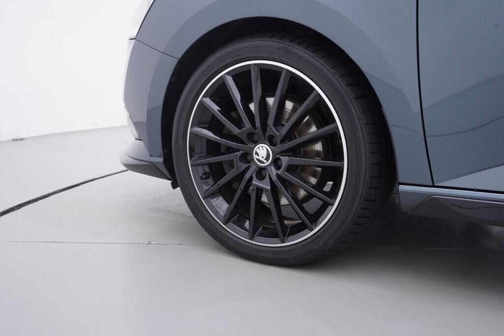 OV190V09525_37.webp_FABIA Monte Carlo 1.0 TSI 70 kW automat