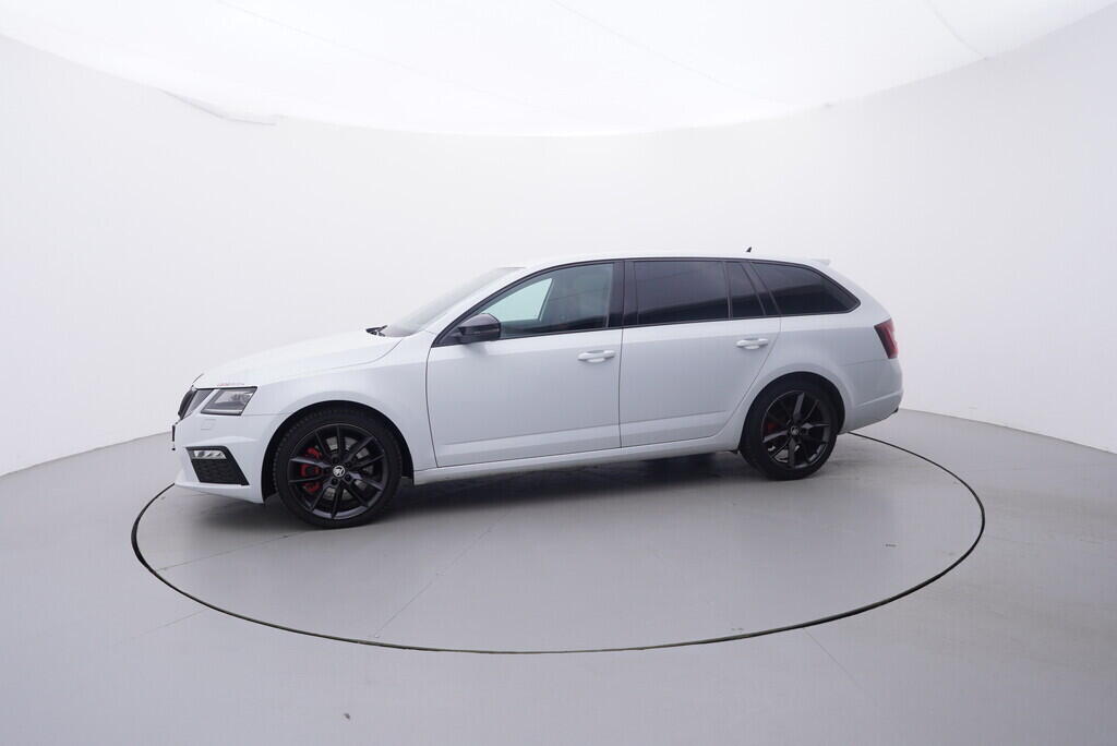 OV190V09526_11.webp_OCTAVIA RS 230 2.0 TSI 169 kW automat