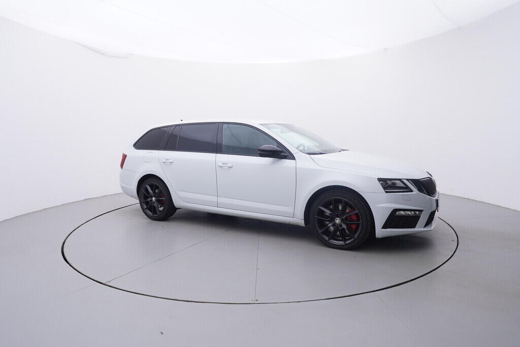 OV190V09526_16.webp_OCTAVIA RS 230 2.0 TSI 169 kW automat