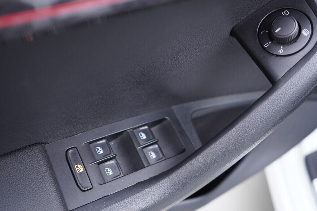 OV190V09526_20.webp_OCTAVIA RS 230 2.0 TSI 169 kW automat