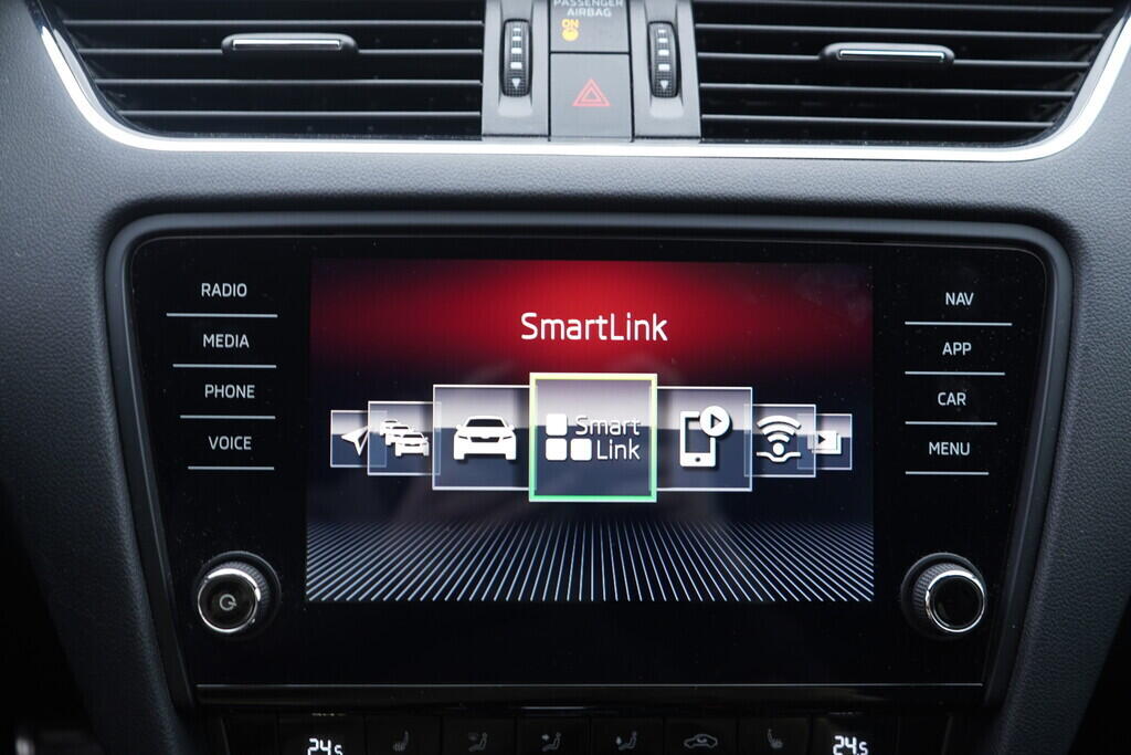 OV190V09526_29.webp_OCTAVIA RS 230 2.0 TSI 169 kW automat