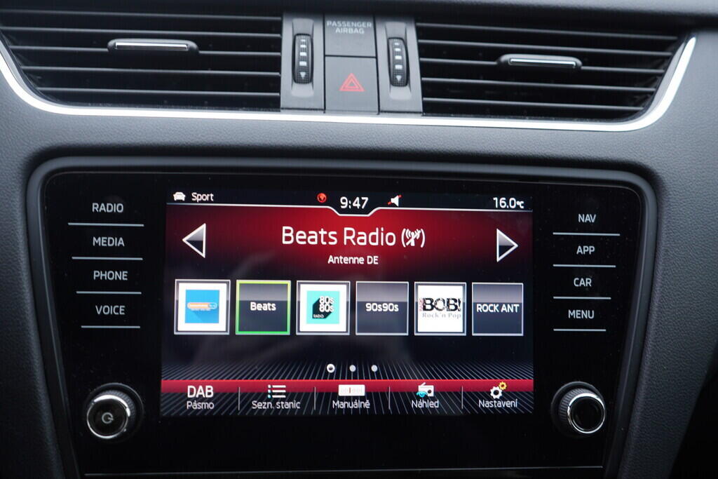 OV190V09526_30.webp_OCTAVIA RS 230 2.0 TSI 169 kW automat