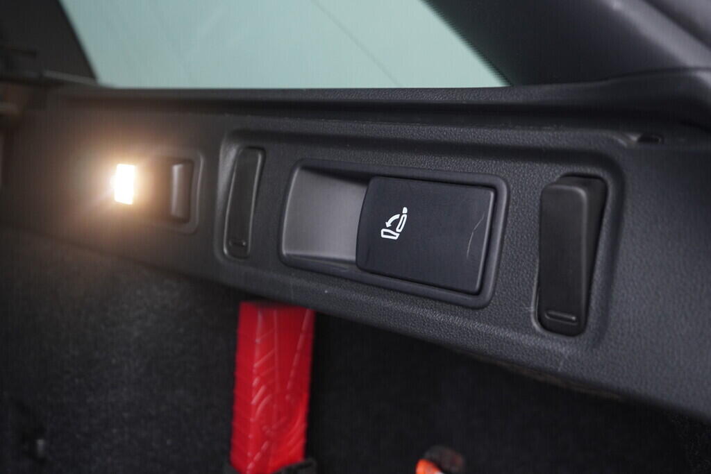 OV190V09526_36.webp_OCTAVIA RS 230 2.0 TSI 169 kW automat