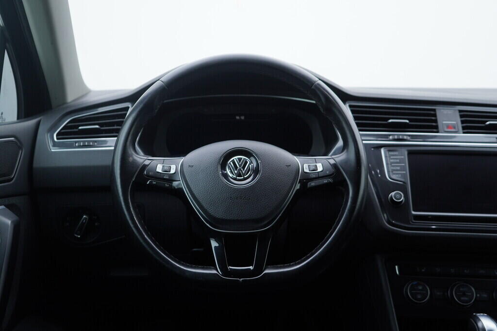 OV190V09527_26.webp_TIGUAN Carat 2.0 TDI 110 kW automat