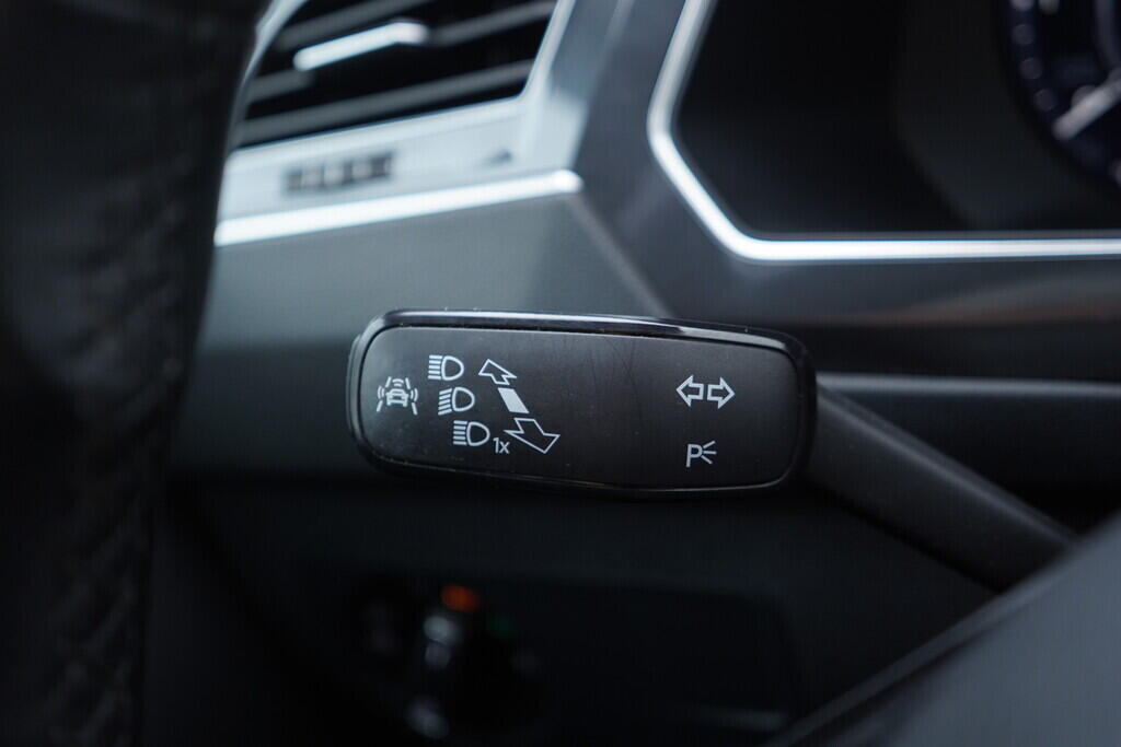 OV190V09527_29.webp_TIGUAN Carat 2.0 TDI 110 kW automat