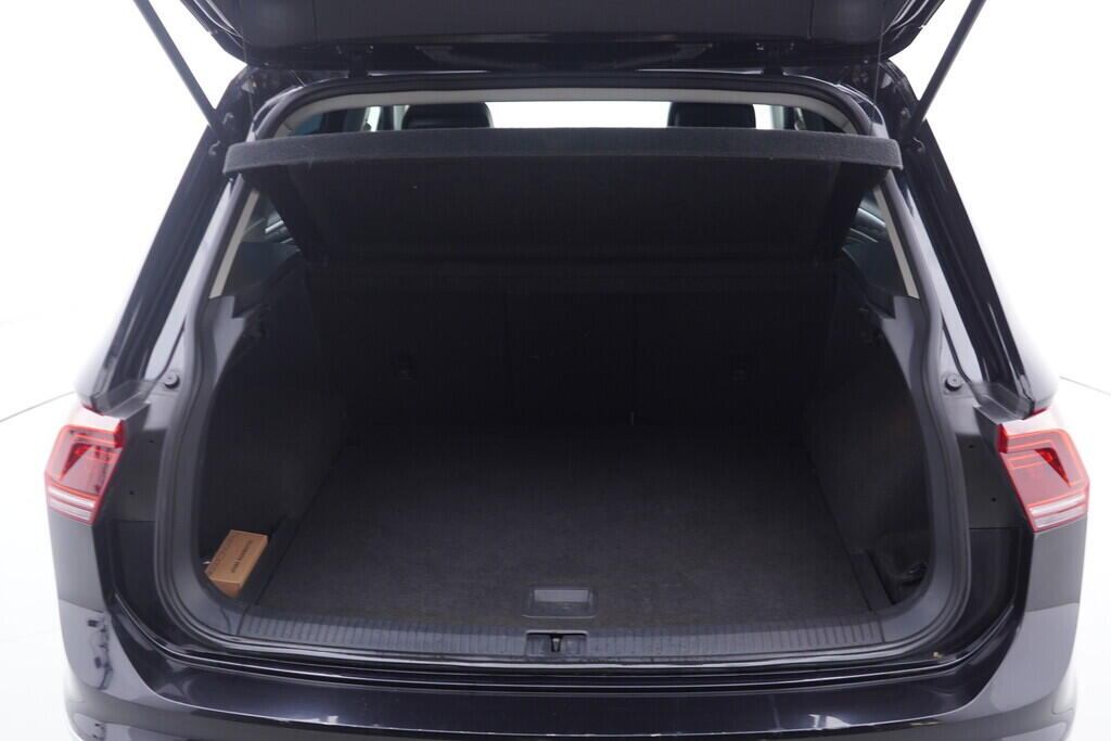 OV190V09527_37.webp_TIGUAN Carat 2.0 TDI 110 kW automat