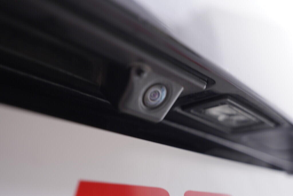 OV190V09527_39.webp_TIGUAN Carat 2.0 TDI 110 kW automat