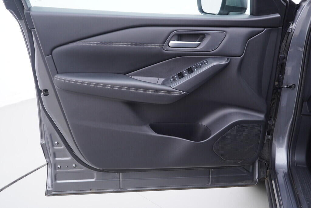 OV190V09528_19.webp_QASHQAI Visia 1.3  103 kW manuál