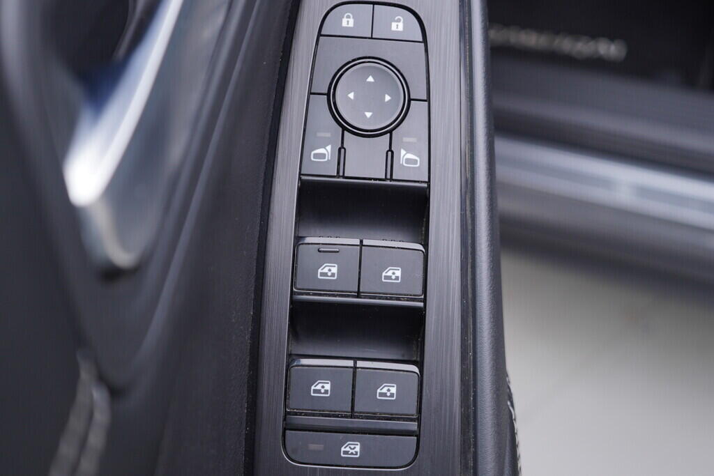 OV190V09528_20.webp_QASHQAI Visia 1.3  103 kW manuál