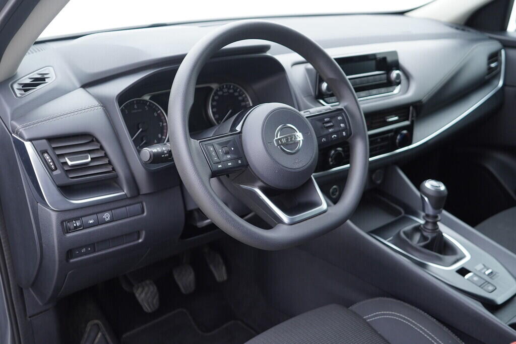 OV190V09528_21.webp_QASHQAI Visia 1.3  103 kW manuál