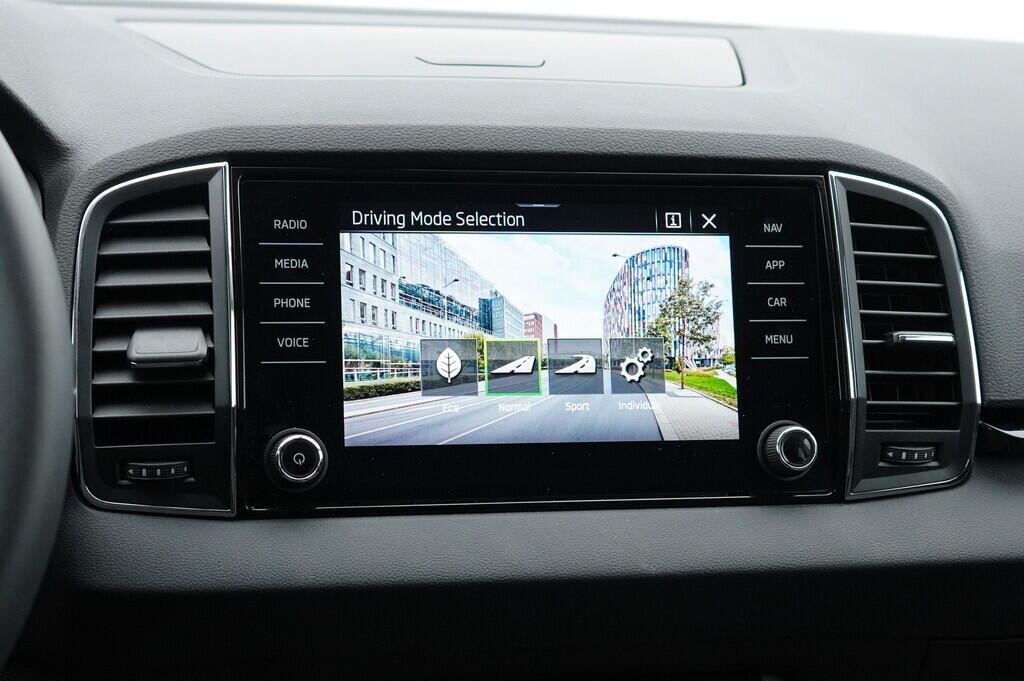 OV190V09532_31.webp_KAROQ Style 1.5 TSI 110 kW automat, DPH