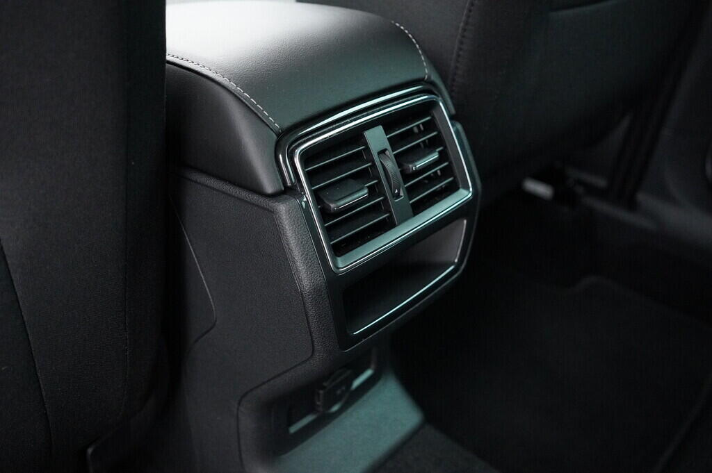 OV190V09532_36.webp_KAROQ Style 1.5 TSI 110 kW automat, DPH