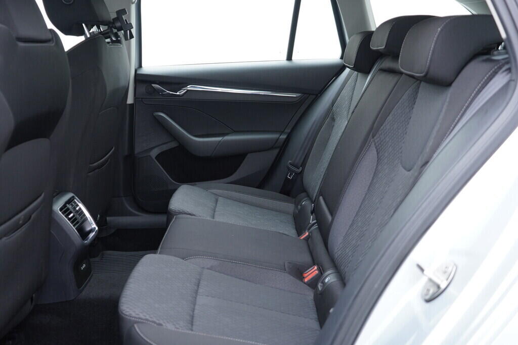 OV190V09535_38.webp_OCTAVIA Style 2.0 TDI 110 kW automat, DPH