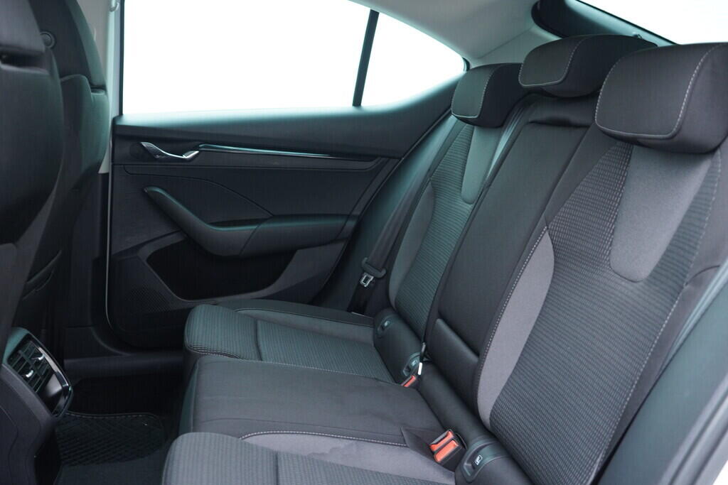 OV190V09537_35.webp_OCTAVIA Ambition 1.0 TSI 81 kW automat, DPH