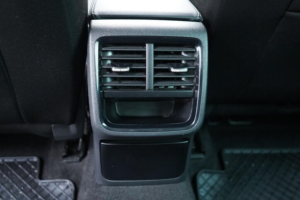 OV190V09537_36.webp_OCTAVIA Ambition 1.0 TSI 81 kW automat, DPH