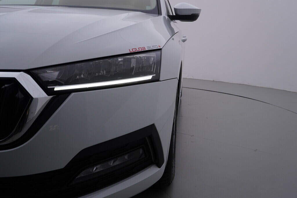 OV190V09537_40.webp_OCTAVIA Ambition 1.0 TSI 81 kW automat, DPH