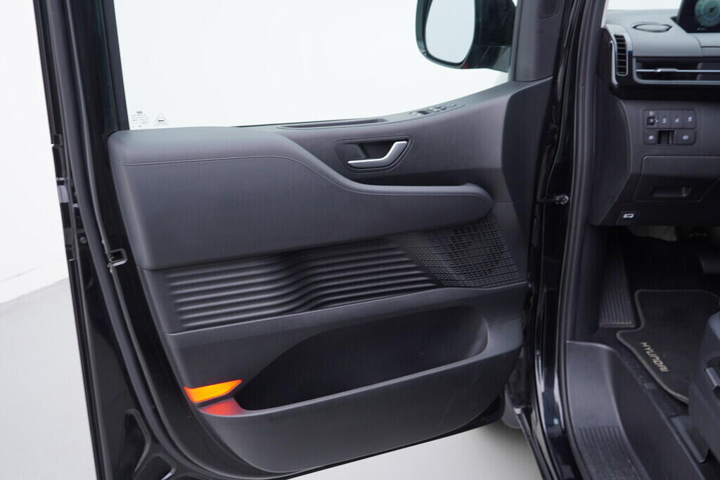 OV190V09539_19.webp_STARIA Style Premium 2.2 CR 130 kW automat, DPH