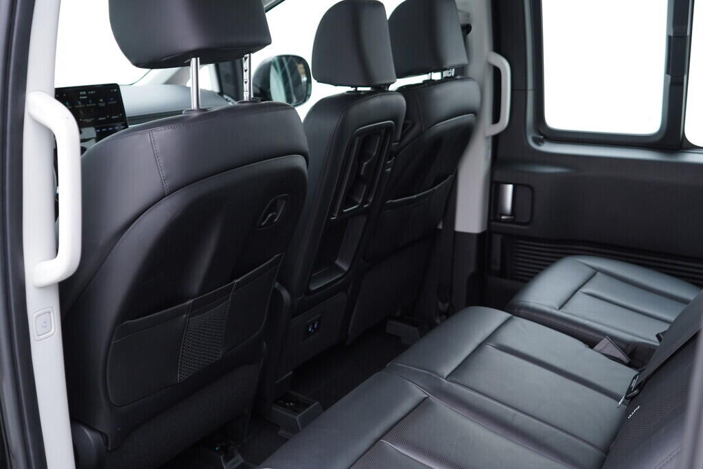 OV190V09539_37.webp_STARIA Style Premium 2.2 CR 130 kW automat, DPH