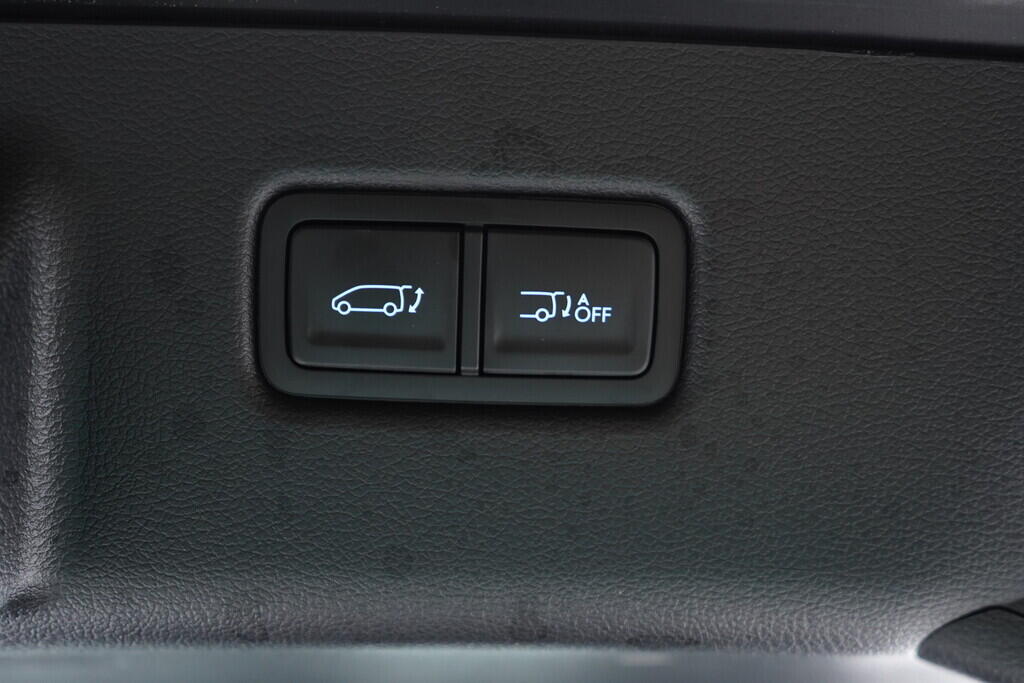 OV190V09539_40.webp_STARIA Style Premium 2.2 CR 130 kW automat, DPH