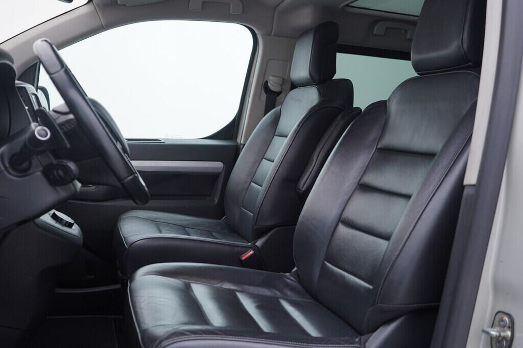 OV190V09541_21.webp_TRAVELLER  2.0 HDI 130 kW automat