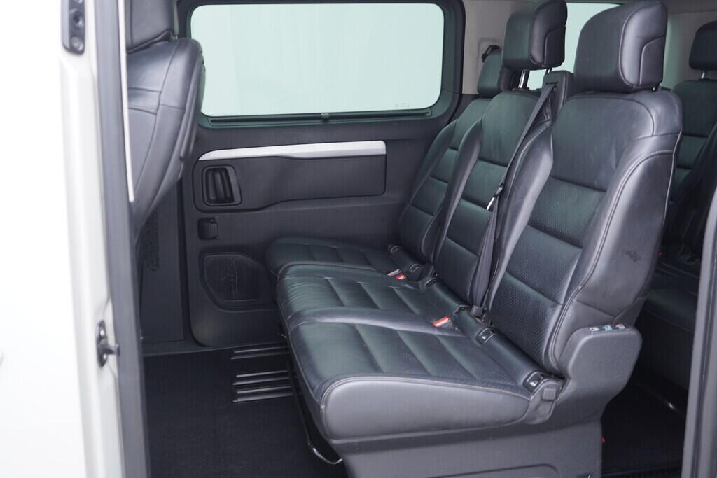 OV190V09541_22.webp_TRAVELLER  2.0 HDI 130 kW automat