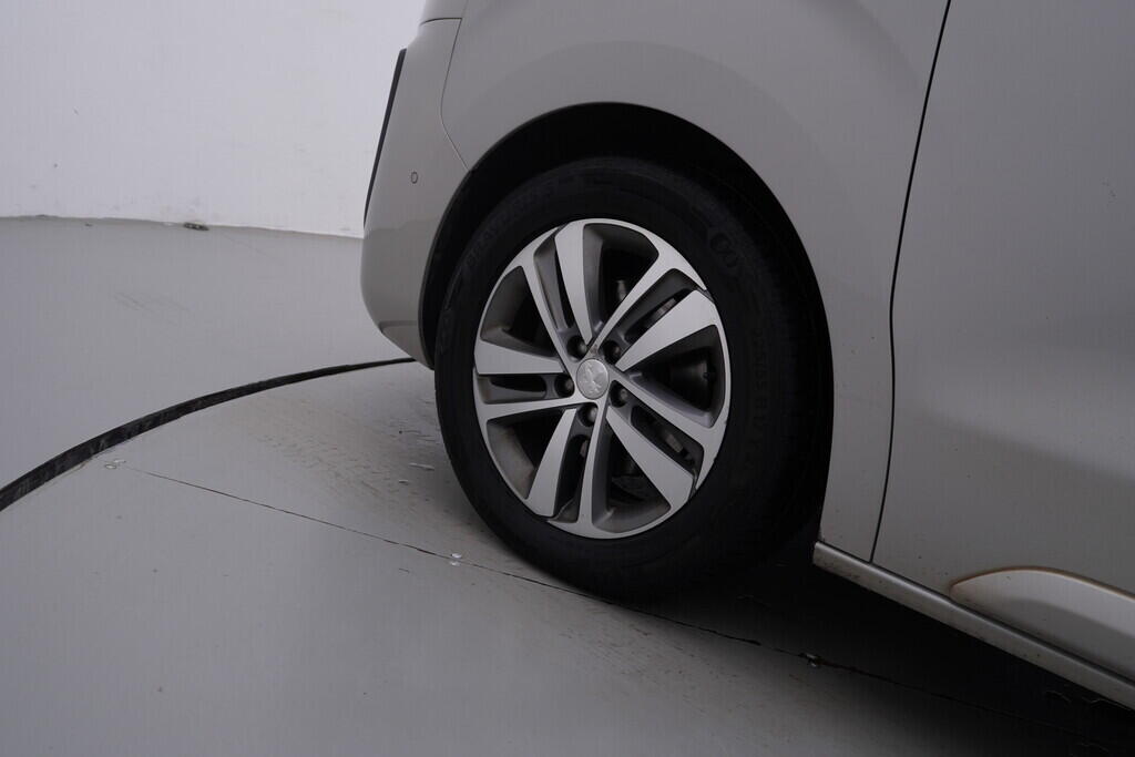 OV190V09541_38.webp_TRAVELLER  2.0 HDI 130 kW automat