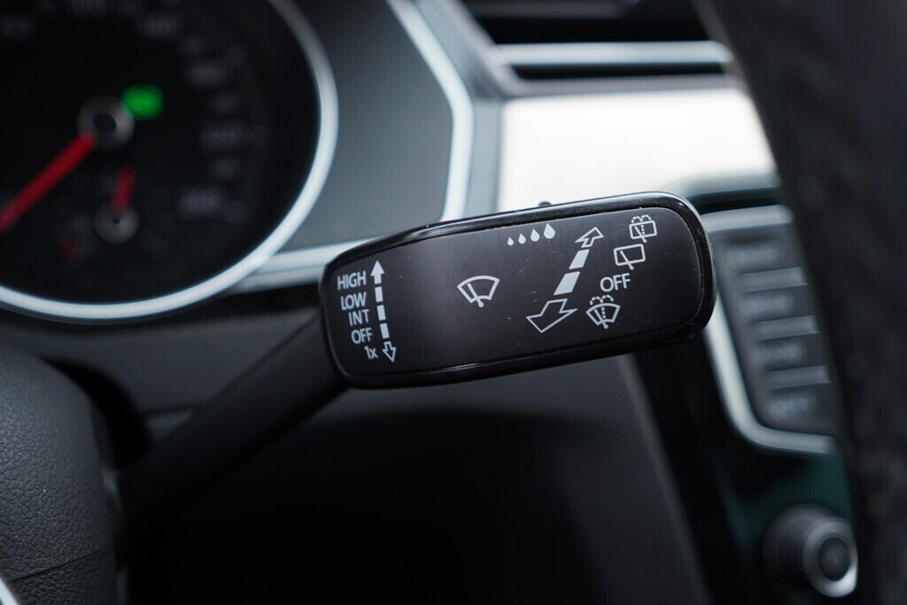 OV190V09543_25.webp_PASSAT Highline 2.0 TDI 176 kW automat, DPH