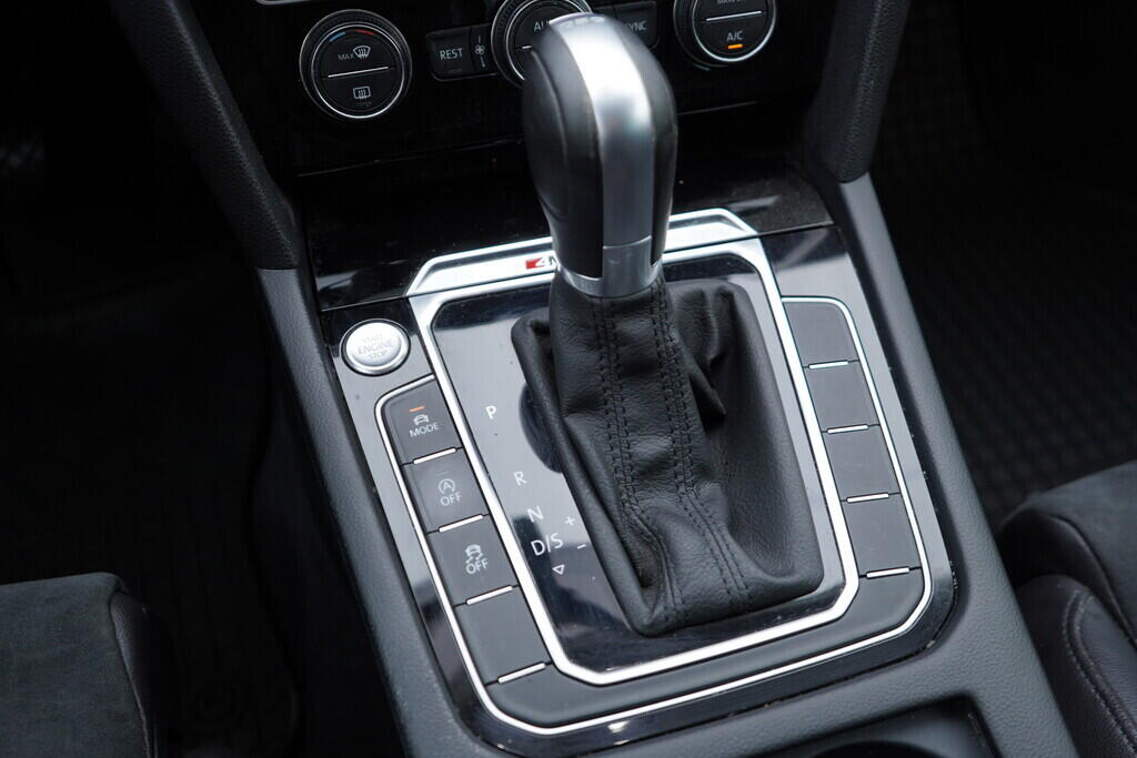 OV190V09543_34.webp_PASSAT Highline 2.0 TDI 176 kW automat, DPH