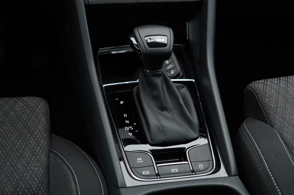 OV190V09545_34.webp_KAROQ Style 1.5 TSI 110 kW automat, DPH