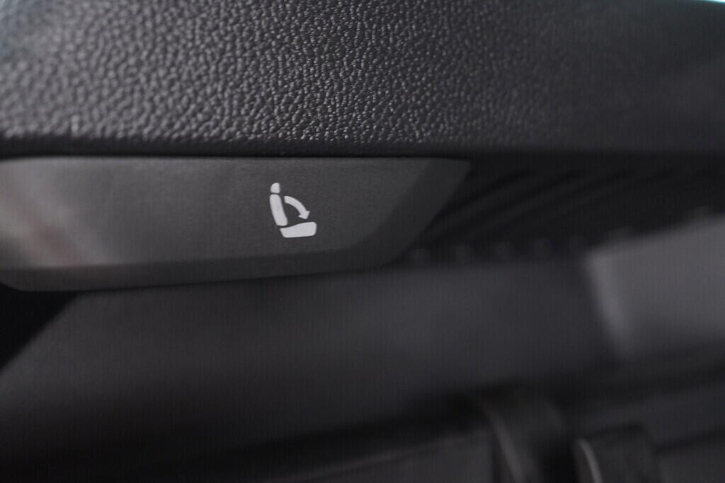 OV190V09548_41.webp_KAROQ Selection 1.5 TSI 110 kW automat, DPH