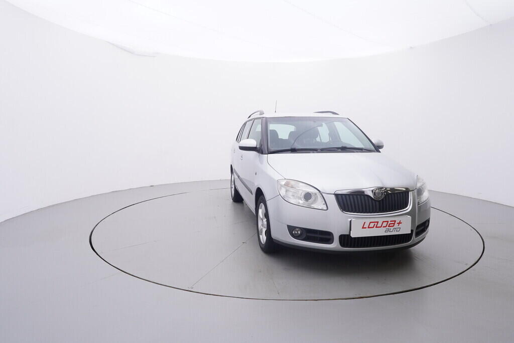 OV190V09553_17.webp_FABIA Elegance 1.6 16V 77 kW manuál