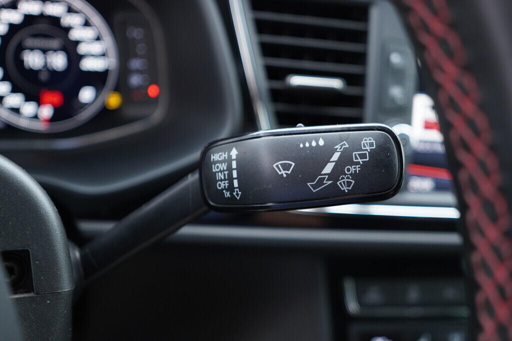 OV190V09556_25.webp_LEON ST  1.8 TSI 132 kW manuál