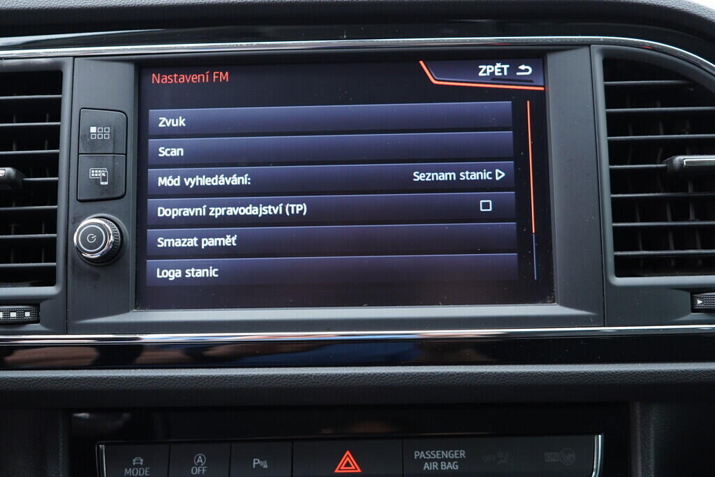 OV190V09556_32.webp_LEON ST  1.8 TSI 132 kW manuál