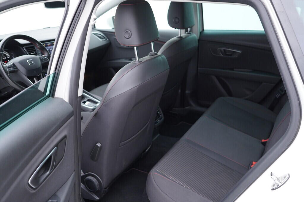 OV190V09556_40.webp_LEON ST  1.8 TSI 132 kW manuál