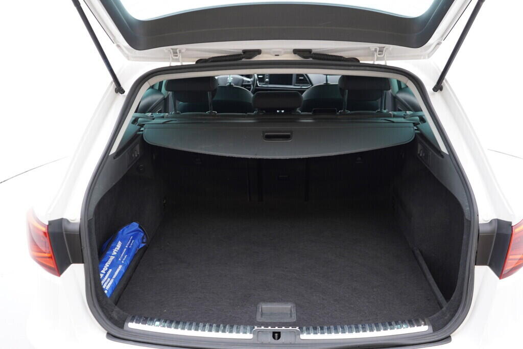 OV190V09556_43.webp_LEON ST  1.8 TSI 132 kW manuál