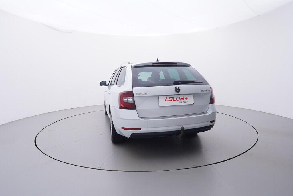OV190V09558_13.webp_OCTAVIA Style Plus 2.0 TDI 110 kW automat