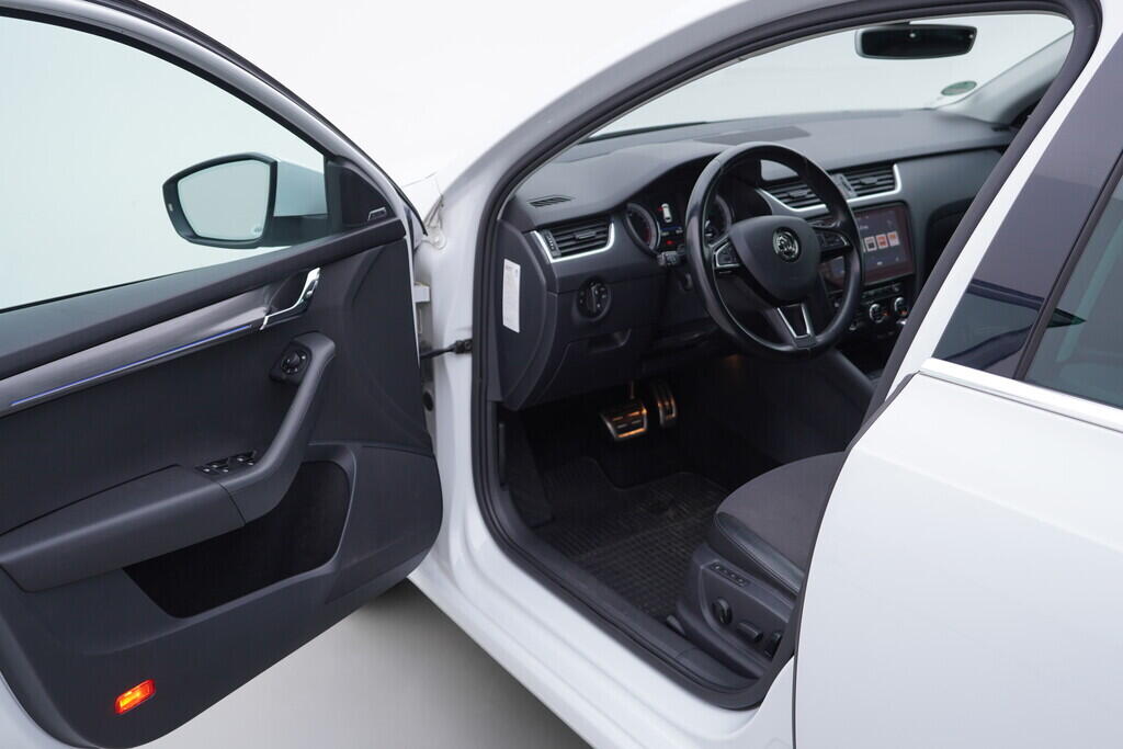 OV190V09558_18.webp_OCTAVIA Style Plus 2.0 TDI 110 kW automat