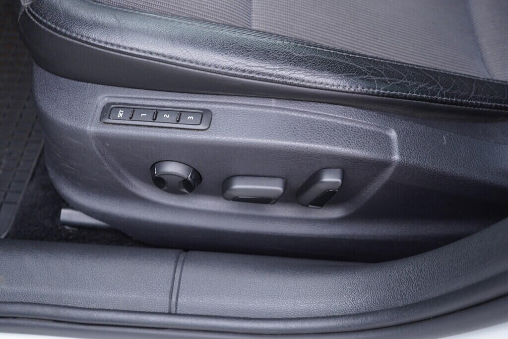 OV190V09558_22.webp_OCTAVIA Style Plus 2.0 TDI 110 kW automat