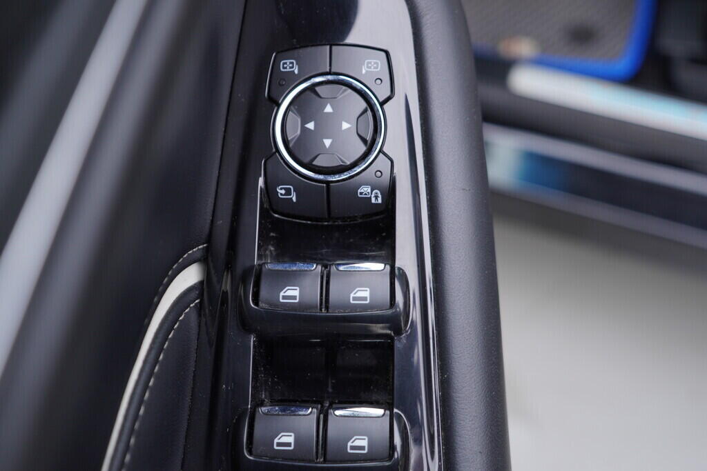 OV190V09559_20.webp_EDGE Vignale 2.0  175 kW automat, DPH