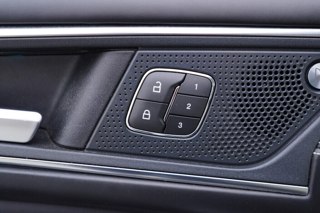 OV190V09559_21.webp_EDGE Vignale 2.0  175 kW automat, DPH