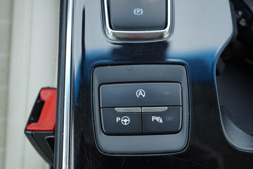 OV190V09559_35.webp_EDGE Vignale 2.0  175 kW automat, DPH