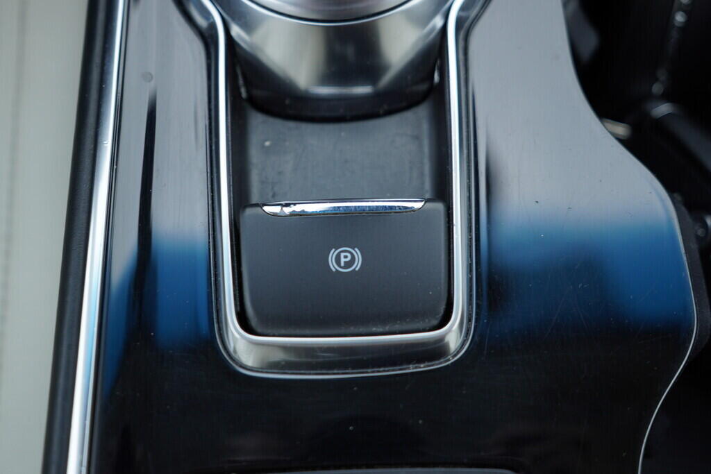 OV190V09559_36.webp_EDGE Vignale 2.0  175 kW automat, DPH