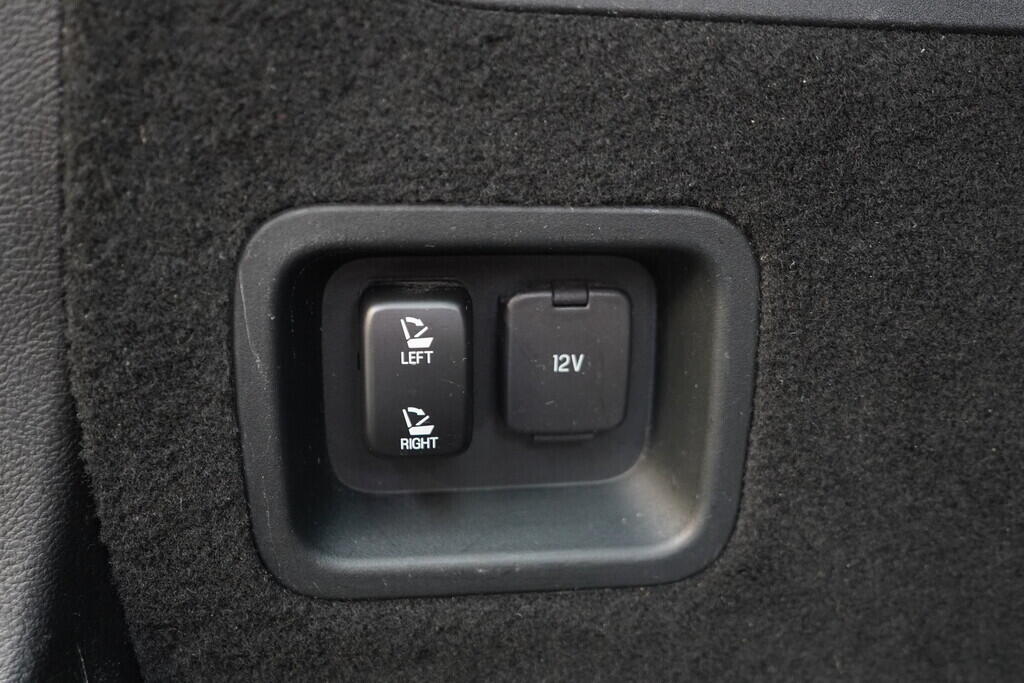 OV190V09559_42.webp_EDGE Vignale 2.0  175 kW automat, DPH