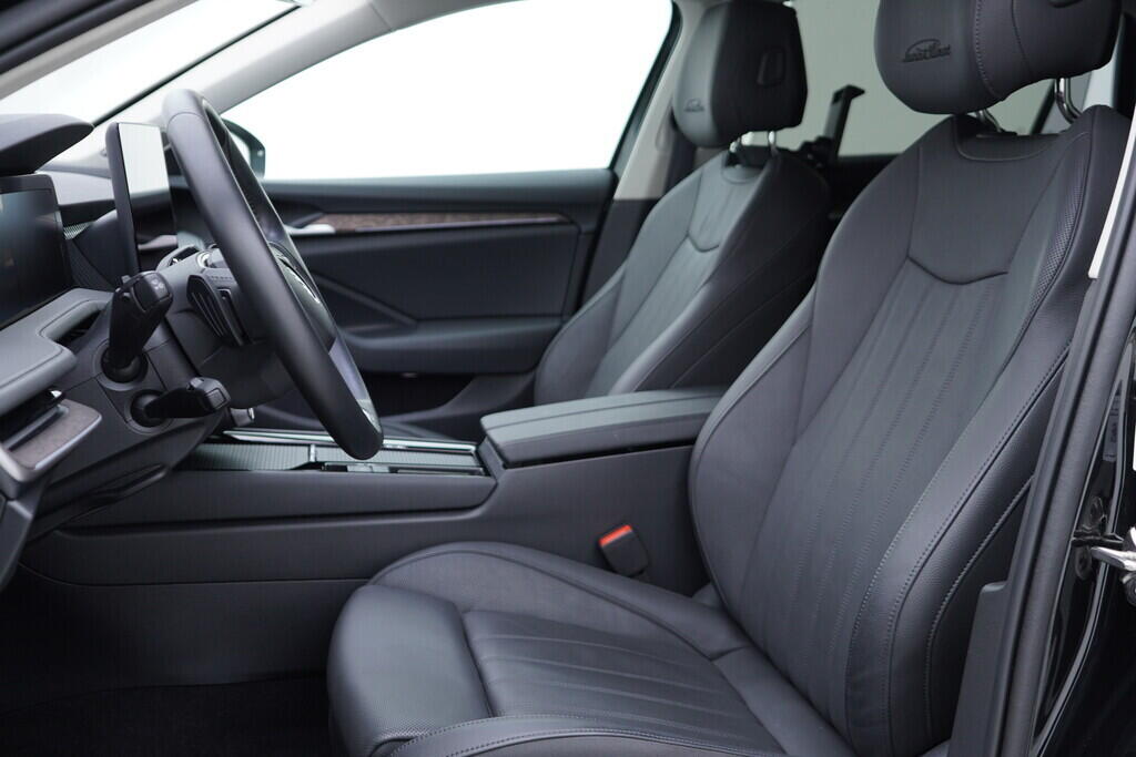 OV190V09567_23.webp_SUPERB L&K 2.0 TDI 142 kW automat, DPH