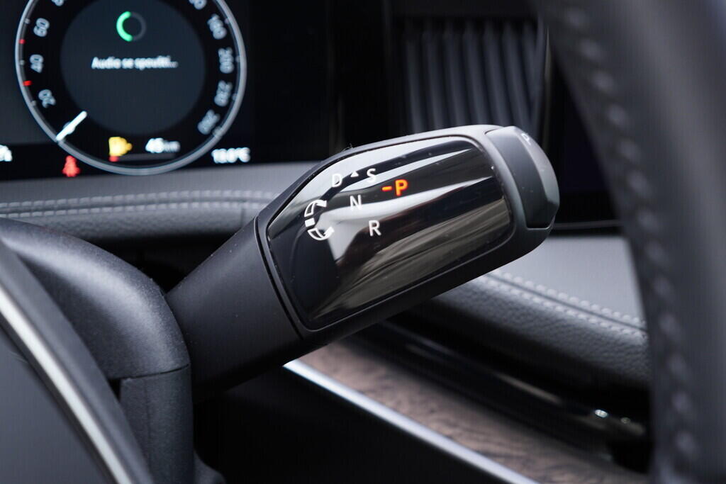 OV190V09567_25.webp_SUPERB L&K 2.0 TDI 142 kW automat, DPH