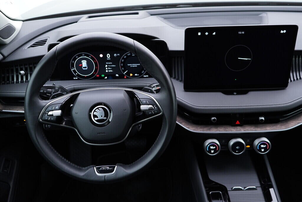 OV190V09567_29.webp_SUPERB L&K 2.0 TDI 142 kW automat, DPH