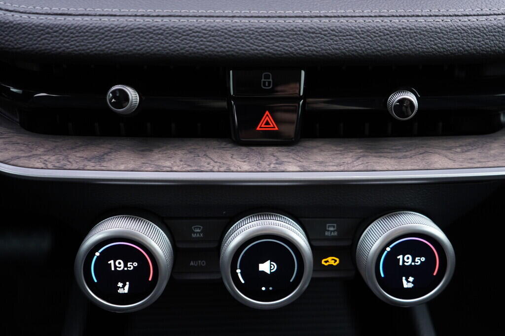 OV190V09567_34.webp_SUPERB L&K 2.0 TDI 142 kW automat, DPH