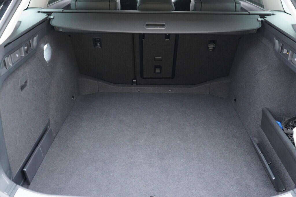 OV190V09567_38.webp_SUPERB L&K 2.0 TDI 142 kW automat, DPH